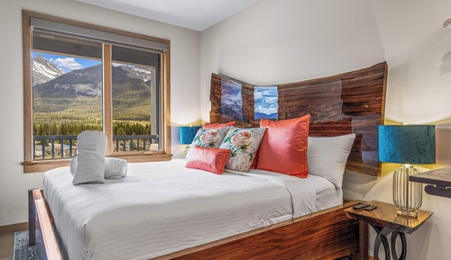 TM409 One Bedroom Elevated Condo