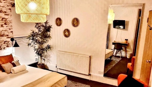 Family Room, Private Bathroom (Room B2)