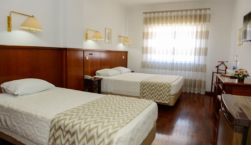 Triple Room, Multiple Beds, Non Smoking