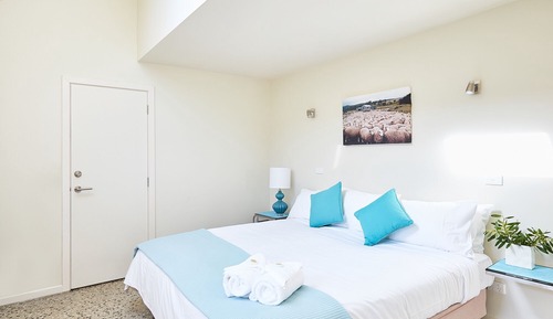 Family Apartment, 3 Bedrooms, Valley View