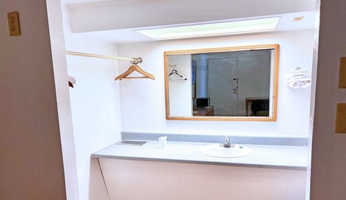 Room, 1 King Bed, Non Smoking, Refrigerator & Microwave