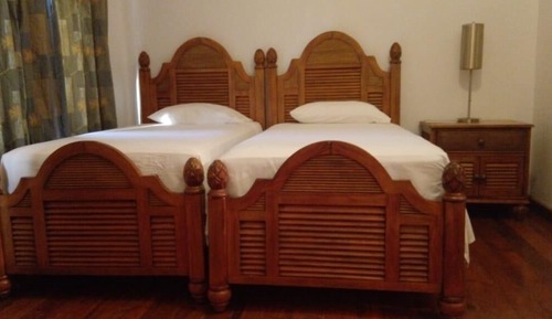 Basic Cabin, 2 Twin Beds, Ocean View, Beachfront