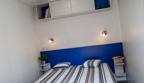 Basic Bungalow, Shared Bathroom