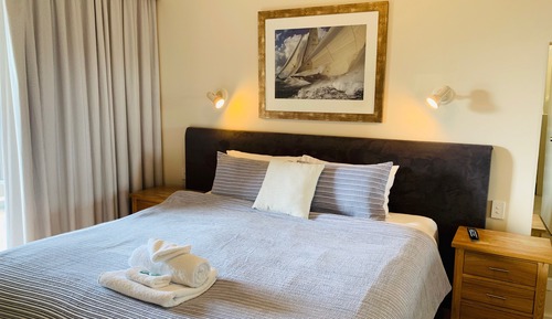 Apartment with Large Bath No Spa