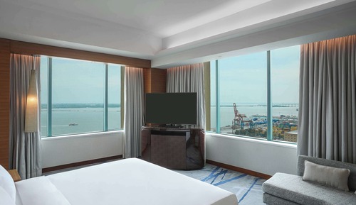 Suite, Business Lounge Access, Harbor View