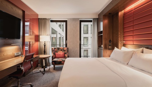 Deluxe Room, 1 King Bed