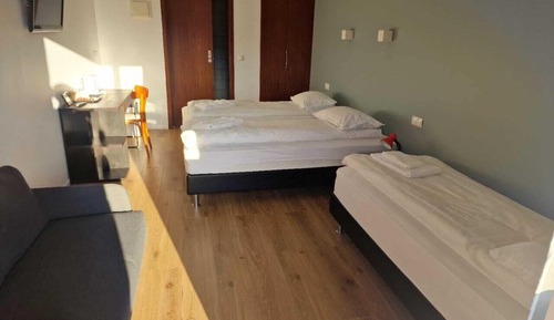 Triple Room, Annex Building