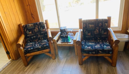 Classic Single Room, 1 King Bed, Private Bathroom, Mountain View (018 MOTEL ROOM 1K)