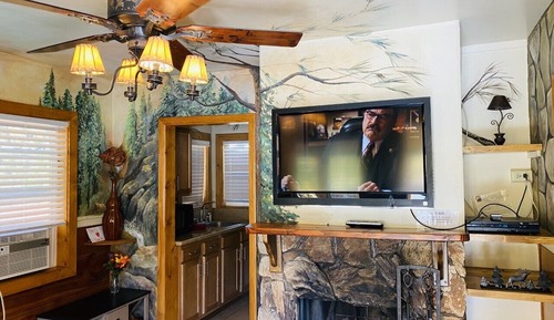 Romantic Cabin, Private Bathroom, Mountain View (009 1BR/1Q )