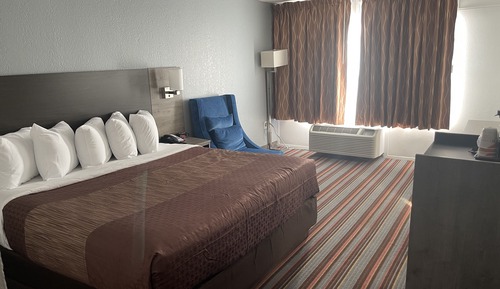 Standard Room, 1 King Bed, Non Smoking