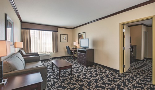 Deluxe Room, 1 King Bed, Accessible, Non Smoking