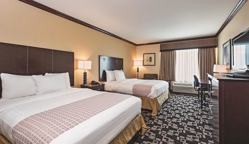 Deluxe Room, 2 Queen Beds, Non Smoking, Refrigerator & Microwave