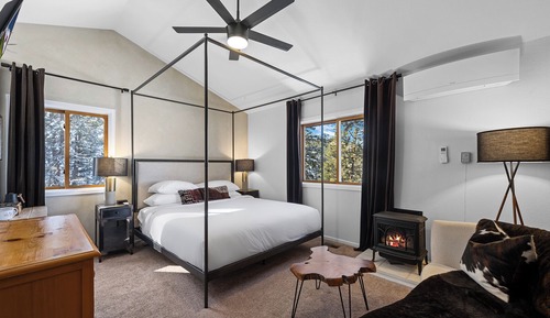 Aspen Room (Adults Only)