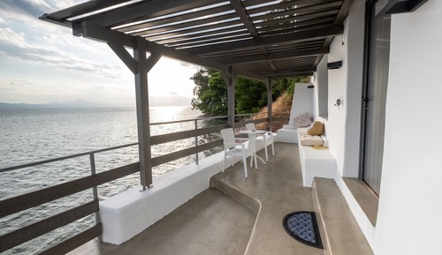 Bungalow, Beachfront