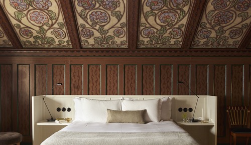 Suite, 1 King Bed, City View