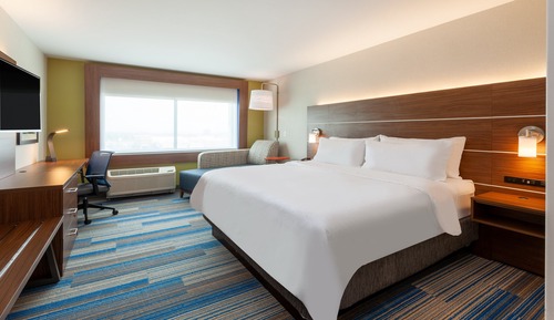 Standard Room, 1 King Bed, Roll-in Shower (Communications)