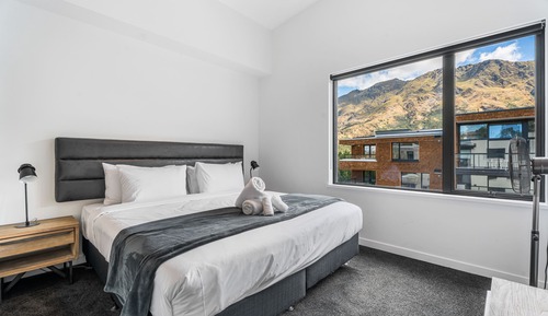 Penthouse, 2 Bedrooms, Mountain View