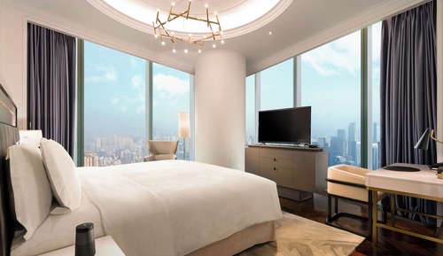 Executive Suite, 1 King Bed, River View