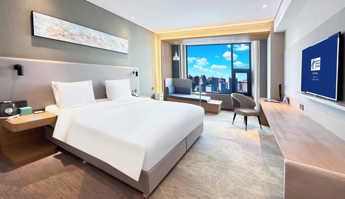 Standard Room, 1 King Bed