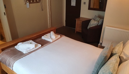 Double Room (Room 6)