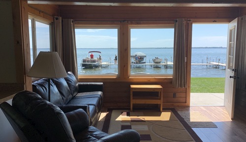 Cottage (2-bed lakeside cottage)