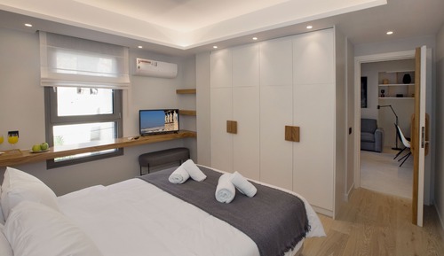 Design Apartment, 1 Bedroom, Balcony (2)