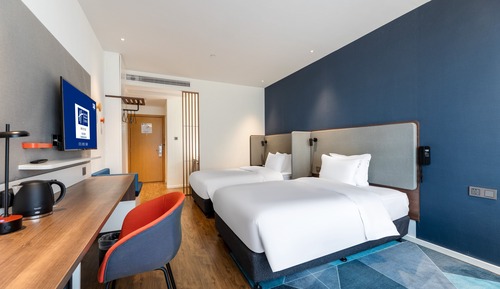 Standard Room, 2 Twin Beds, City View