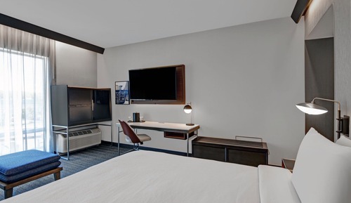 Room, 1 King Bed (Mobility Accessible, Roll-in Shower)
