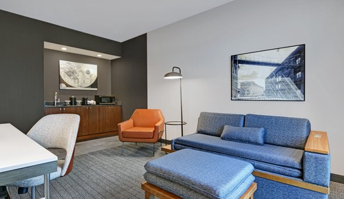 Suite, 1 King Bed, Non Smoking