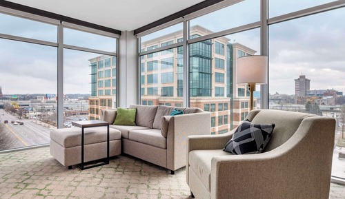 Suite, 1 King Bed with Sofa bed, Non Smoking, Corner