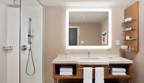 Deluxe Room, 1 King Bed