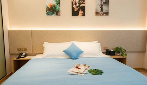 Business King Room