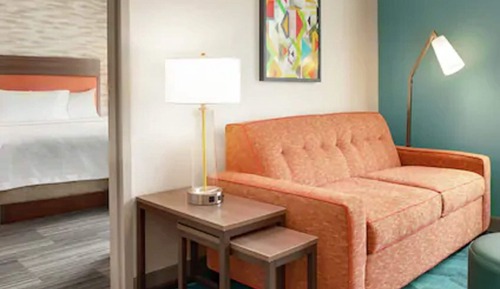 Suite, 1 King Bed, Accessible, Bathtub