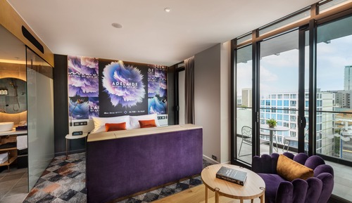 Premium Room, 1 King Bed, Balcony