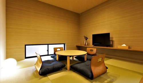 Premium Studio (For 6 Guests)