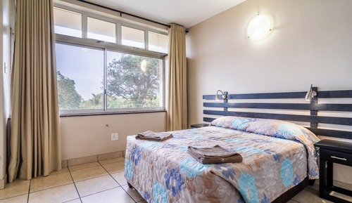 4 Sleeper Flat (1 BR BTH+SHR, sea view) (12)