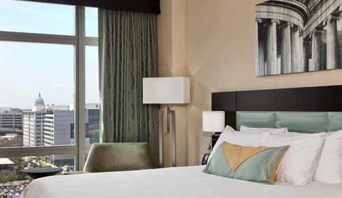 Suite, 1 King Bed, Accessible, Bathtub (Mobility & Hearing)