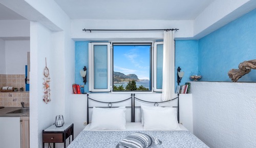 Standard Room, 1 Queen Bed