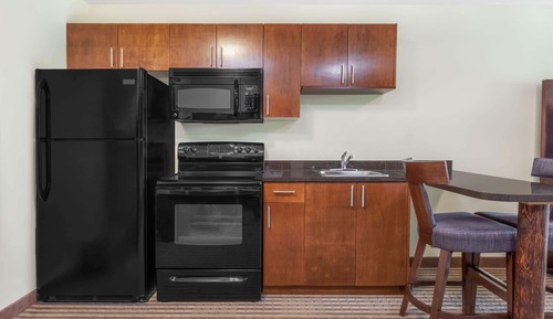 Room, 2 Queen Beds, Non Smoking, Ground Floor