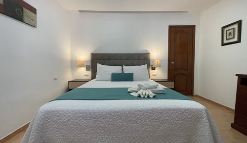 Standard Double Room, 1 Queen Bed, Poolside