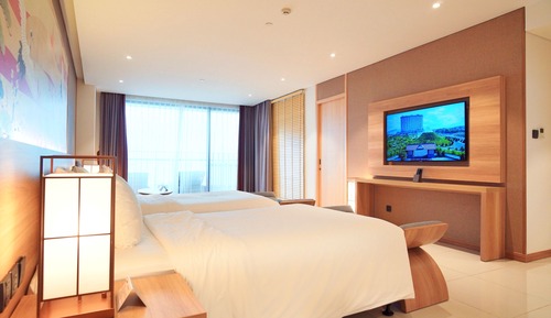 Premium Deluxe Twin Panoramic Ocean View