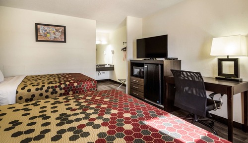 Room, 2 Queen Beds, Smoking