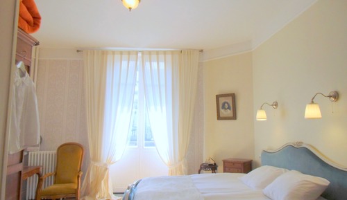 Deluxe Quadruple Room, Private Bathroom