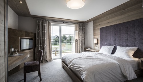 Comfort Room, Balcony