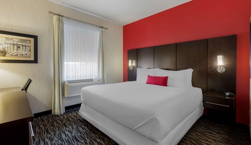 Suite, 1 King Bed, Non Smoking