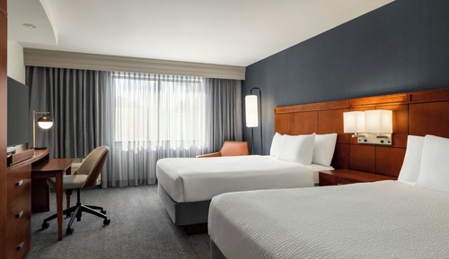 Room, 2 Queen Beds (Mobility/Hearing Access, Roll-in Shwr)