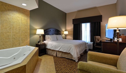 Room, 1 King Bed, Jetted Tub