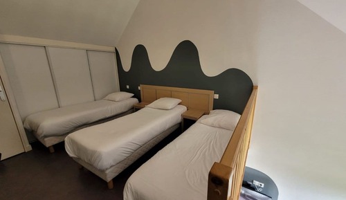 Family Room (Queen bed od 2 twin beds)
