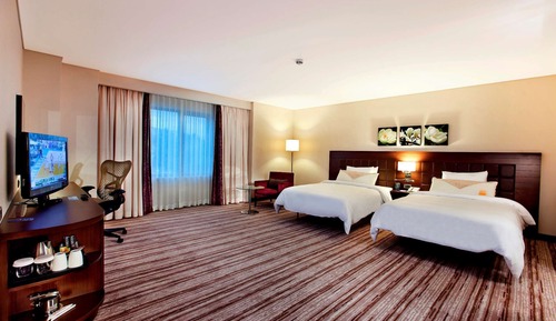 Room, 2 Twin Beds, Corner