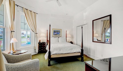 Room, Private Bathroom (Room 01 - Lakeview Suite Max 4 people)